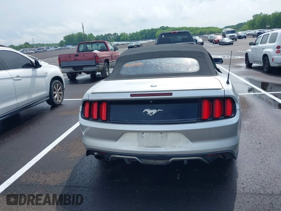 2016 Ford Mustang EcoBoost Premium z VIN 1FATP8UH4G5221806, wystawiony jako IAAI lot #42145462 z przebiegiem 116 223 mil mil oraz . Historia ofert i sprzedaży dostępna na DreamBid. Obrazek 16.