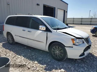 2014 Chrysler Town & Country Touring L 30th Anniversary with VIN 2C4RC1CG4ER470767, listed as a Copart auction lot 55976865 with 131,669 mi miles and Clean title. Bid and sale history available at DreamBid. Image 4.