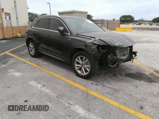 2024 Audi Q3 S line Premium with VIN WA1DECF32R1096060, listed as a IAAI auction lot 41409258 with 21,359 mi miles. Bid and sale history available at carsss.com. Image 1.