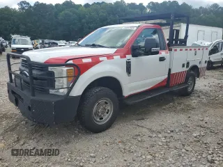 2017 Ford F-250 XLT with VIN 1FTBF2BT4HEE94906, listed as a Copart auction lot 60002685 with 297,339 mi miles and Clean title. Bid and sale history available at DreamBid. Image 1.