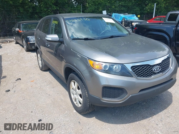 2013 Kia Sorento LX with VIN 5XYKT3A17DG405636, listed as a IAAI auction lot 42595956 with 192,632 mi miles and . Bid and sale history available at DreamBid. Image 1.