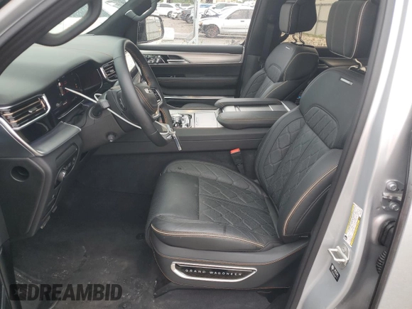 2023 Jeep Grand Wagoneer Series III with VIN 1C4SJVGP8PS514392, listed as a Copart auction lot 62769715 with 3,915 mi miles and Salvage title. Bid and sale history available at DreamBid. Image 7.