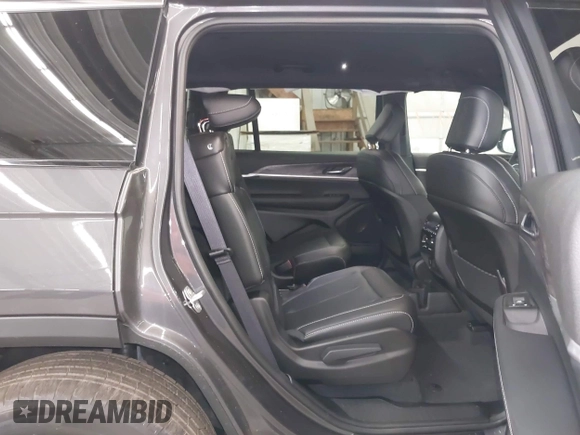 2025 Jeep Grand Cherokee Limited with VIN 1C4RJKBG3S8634319, listed as a IAAI auction lot 41817917 with 523 mi miles and . Bid and sale history available at DreamBid. Image 8.
