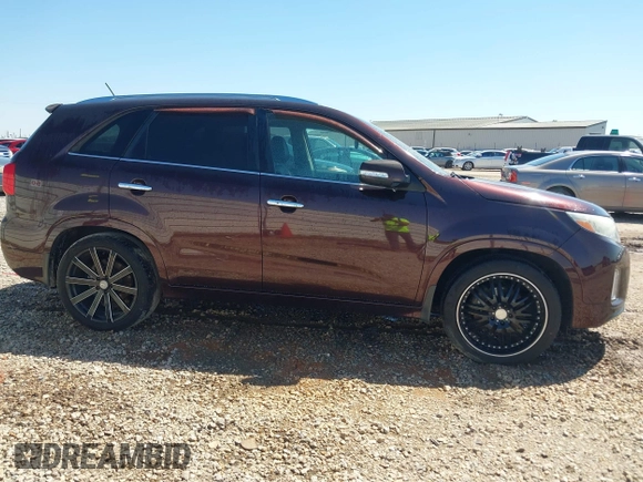 2014 Kia Sorento SX with VIN 5XYKW4A71EG478701, listed as a IAAI auction lot 41779045 with 197,896 mi miles. Bid and sale history available at carsss.com. Image 13.