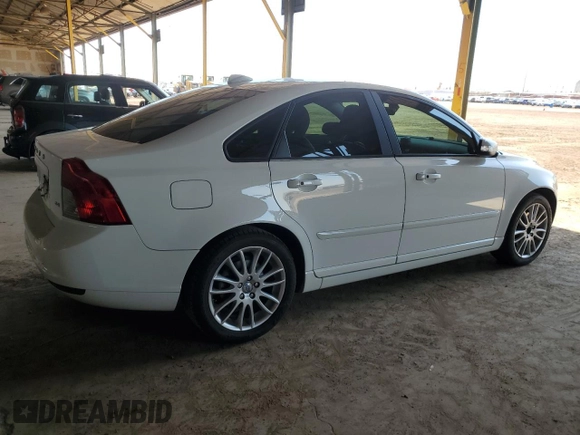2010 Volvo S40 z VIN YV1382MS0A2488945, wystawiony jako Copart lot #60099445 z przebiegiem 191 381 mil mil oraz Szkoda całkowita • Salvage title. Historia ofert i sprzedaży dostępna na DreamBid. Obrazek 3.