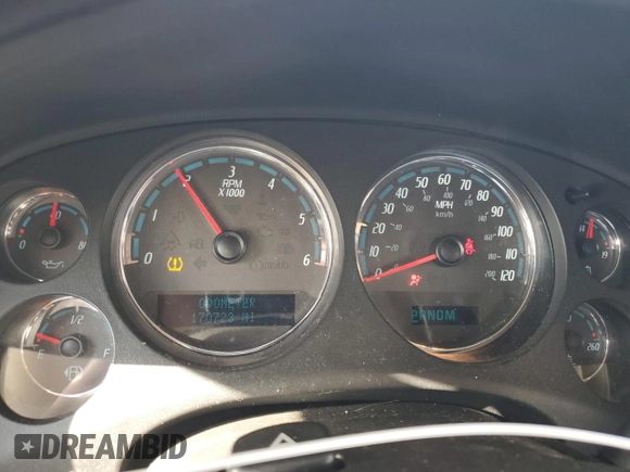 2007 GMC Sierra Denali z VIN 2GTEK638671727288, wystawiony jako Copart lot #88502795 z przebiegiem 170 723 mil mil oraz Szkody całkowita. Historia ofert i sprzedaży dostępna na DreamBid. Obrazek 8.