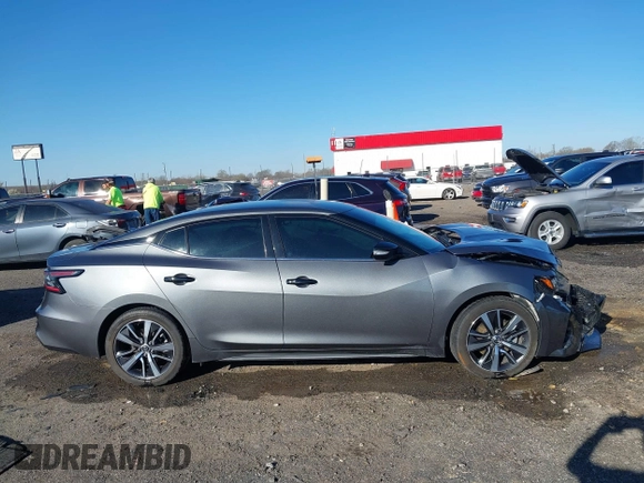 2020 Nissan Maxima SV with VIN 1N4AA6CV4LC360876, listed as a IAAI auction lot 41807015 with 82,638 mi miles. Bid and sale history available at carsss.com. Image 13.