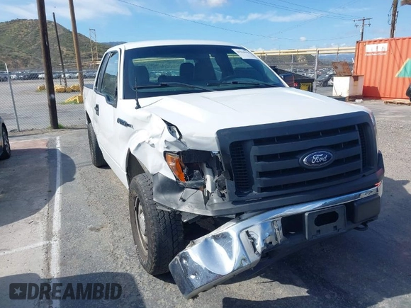 2012 Ford F-150 XL with VIN 1FTFX1EF6CFB15809, listed as a IAAI auction lot 41916615 with 191,949 mi miles. Bid and sale history available at carsss.com. Image 1.