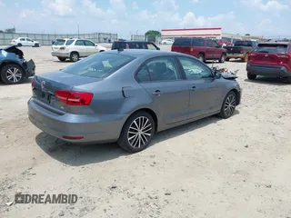2015 Volkswagen Jetta SE with VIN 3VWD07AJ4FM353782, listed as a IAAI auction lot 42544354 with 195,457 mi miles and . Bid and sale history available at DreamBid. Image 4.