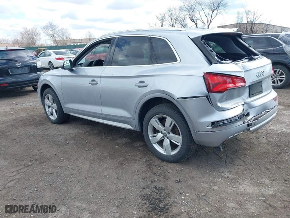 2018 Audi Q5 Premium Plus with VIN WA1BNAFY0J2028040, listed as a IAAI auction lot 41690415 with 1 mi miles. Bid and sale history available at carsss.com. Image 3.