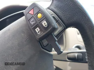 2007 Volvo S40 2.4L с VIN YV1MS382372260825, выставлен на аукционе IAAI как лот 42365368 с пробегом 97 749 миль миль и . История ставок и продаж доступна на DreamBid. Изображение 11.