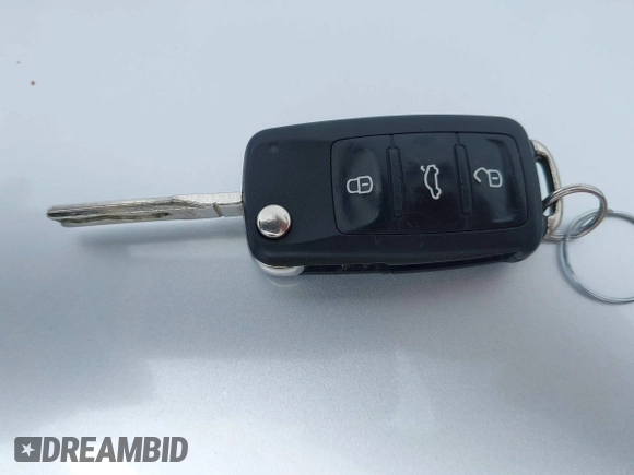 2013 Volkswagen Golf w/Conv & Sunroof с VIN WVWDB7AJ0DW138541, выставлен на аукционе IAAI как лот 42173133 с пробегом 44 910 миль миль и . История ставок и продаж доступна на DreamBid. Изображение 11.