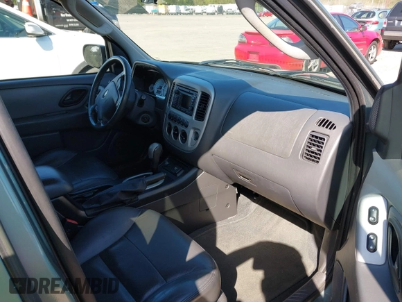 2006 Ford Escape Hybrid with VIN 1FMCU96H66KC08721, listed as a IAAI auction lot 42043128 with 58,394 mi miles and . Bid and sale history available at DreamBid. Image 5.