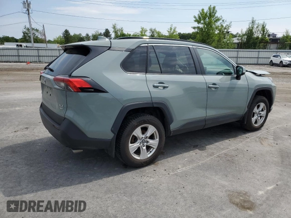 2020 Toyota RAV4 XLE with VIN 2T3P1RFV0LW130251, listed as a Copart auction lot 60625775 with 82,985 mi miles and Salvage title. Bid and sale history available at DreamBid. Image 3.