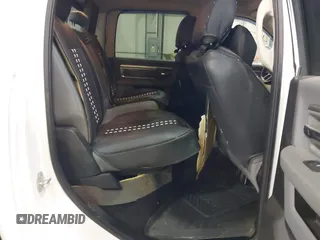 2018 Ram 2500 Big Horn with VIN 3C6UR5DL5JG126920, listed as a IAAI auction lot 41589711 with 111,213 mi miles. Bid and sale history available at carsss.com. Image 8.