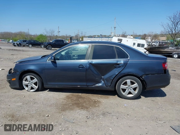 2008 Volkswagen Jetta SE with VIN 3VWRZ71K28M092871, listed as a IAAI auction lot 42059585 with Not provided miles and . Bid and sale history available at DreamBid. Image 13.