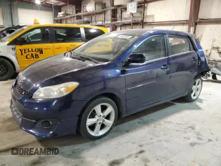 2010 Toyota Matrix S z VIN 2T1LE4EE5AC015711, wystawiony jako Copart lot #53053595 z przebiegiem 155 134 mil mil oraz Szkoda całkowita • Salvage title. Historia ofert i sprzedaży dostępna na DreamBid. Obrazek 1.
