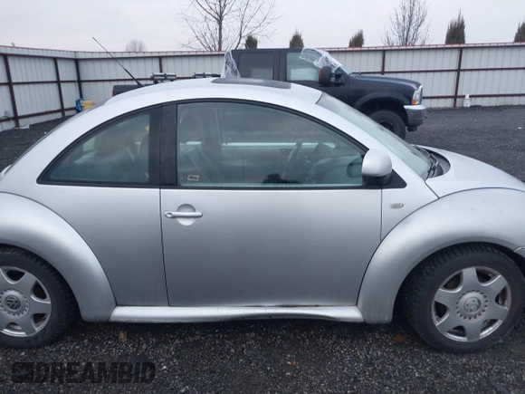 2000 Volkswagen Beetle GLX с VIN 3VWDD21C6YM469268, выставлен на аукционе IAAI как лот 41208322 с пробегом 169 546 миль миль и . История ставок и продаж доступна на DreamBid. Изображение 14.