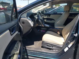 2018 Honda Clarity Touring with VIN JHMZC5F3XJC006383, listed as a IAAI auction lot 41996524 with 100,646 mi miles and . Bid and sale history available at DreamBid. Image 5.