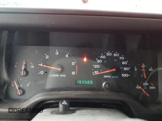 2002 Jeep Wrangler SE with VIN 1J4FA29P02P715013, listed as a Copart auction lot 48039035 with 193,583 mi miles and Salvage Title. Bid and sale history available at DreamBid. Image 9.