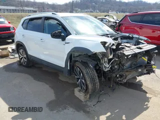 2024 Volkswagen Taos SE z VIN 3VVSX7B25RM071752, wystawiony jako IAAI lot #41775176 z przebiegiem 11 262 mil mil oraz . Historia ofert i sprzedaży dostępna na DreamBid. Obrazek 1.