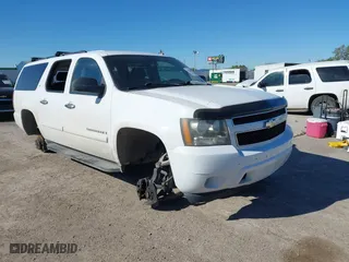 2008 Chevrolet Suburban LTZ with VIN 3GNFC16J88G294849, listed as a IAAI auction lot 41166925 with 134,699 mi miles. Bid and sale history available at carsss.com. Image 1.