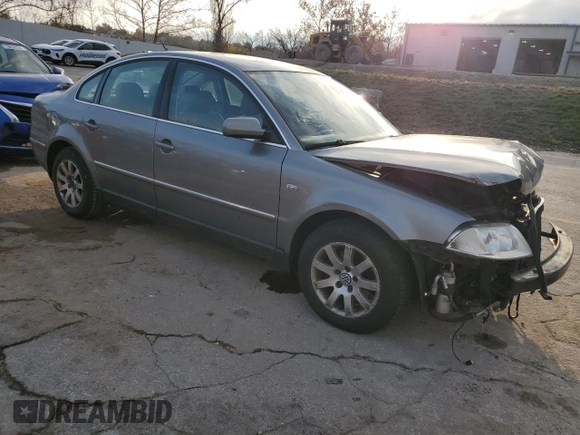 2003 Volkswagen Passat GLS z VIN WVWPD63B33P265784, wystawiony jako Copart lot #79492104 z przebiegiem 185 692 mil mil oraz Szkoda całkowita • Salvage title. Historia ofert i sprzedaży dostępna na DreamBid. Obrazek 4.