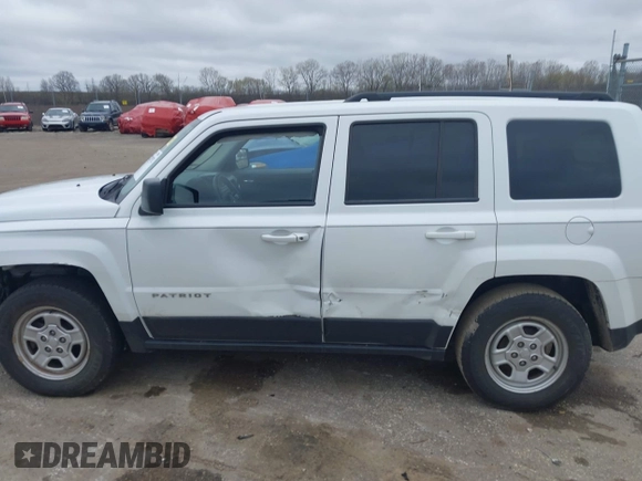 2016 Jeep Patriot Sport with VIN 1C4NJPBB9GD738411, listed as a IAAI auction lot 42129792 with 140,177 mi miles and . Bid and sale history available at carsss.com. Image 14.