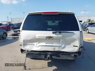 2010 Chevrolet Suburban LTZ with VIN 1GNUCKE06AR277074, listed as a IAAI auction lot 41828184 with 260,839 mi miles. Bid and sale history available at carsss.com. Image 17.