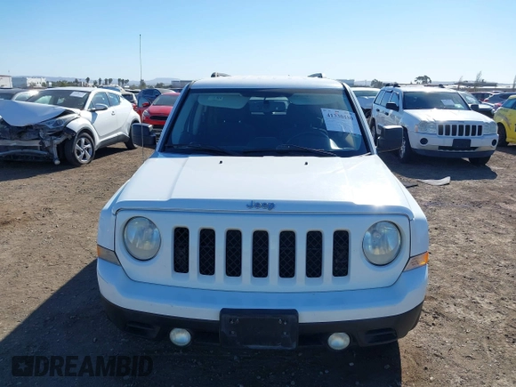 2011 Jeep Patriot Latitude with VIN 1J4NT1GB0BD105816, listed as a IAAI auction lot 41330180 with 143,431 mi miles. Bid and sale history available at carsss.com. Image 12.