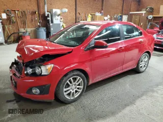 2012 Chevrolet Sonic LT z VIN 1G1JC5SH3C4140111, wystawiony jako Copart lot #57206595 z przebiegiem 126 223 mil mil oraz Szkoda całkowita • Salvage title. Historia ofert i sprzedaży dostępna na DreamBid. Obrazek 1.