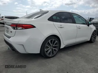 2020 Toyota Corolla SE with VIN 5YFS4RCE7LP027778, listed as a Copart auction lot 54358585 with 63,164 mi miles and Salvage Title. Bid and sale history available at carsss.com. Image 3.