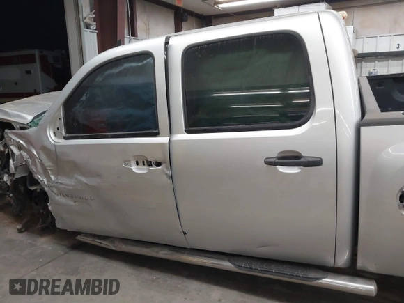 2011 Chevrolet Silverado 1500 LT with VIN 3GCPCSE02BG286250, listed as a IAAI auction lot 41761434 with 182,642 mi miles and . Bid and sale history available at DreamBid. Image 15.