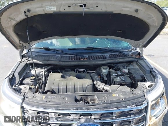 2016 Ford Explorer with VIN 1FM5K7BH9GGB39066, listed as a IAAI auction lot 41953309 with 193,779 mi miles. Bid and sale history available at carsss.com. Image 10.