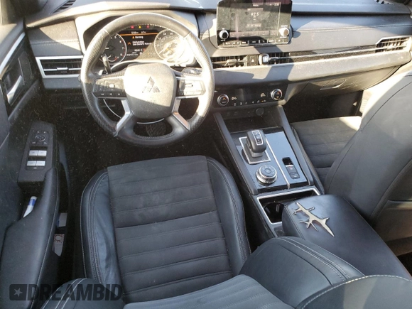 2022 Mitsubishi Outlander SE z VIN JA4J3UA83NZ065638, wystawiony jako Copart lot #48323755 z przebiegiem 92 954 mil mil oraz Nie do naprawy • Non repairable. Historia ofert i sprzedaży dostępna na DreamBid. Obrazek 8.