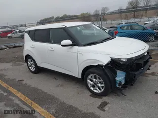 2024 Kia Soul LX with VIN KNDJ23AU4R7236558, listed as a IAAI auction lot 42056569 with 21,444 mi miles. Bid and sale history available at carsss.com. Image 1.
