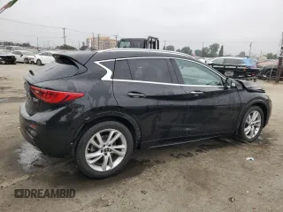 2017 Infiniti QX30 Premium with VIN SJKCH5CP8HA016509, listed as a Copart auction lot 73247654 with 81,303 mi miles and Salvage Title. Bid and sale history available at DreamBid. Image 3.