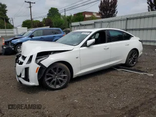 2024 Cadillac CT5 Sport z VIN 1G6DU5RK2R0124682, wystawiony jako Copart lot #56396725 z przebiegiem Nie podano mil oraz Szkody całkowita. Historia ofert i sprzedaży dostępna na DreamBid. Obrazek 1.
