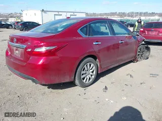 2018 Nissan Altima 2.5 SV with VIN 1N4AL3AP4JC187502, listed as a IAAI auction lot 41625154 with 1 mi miles. Bid and sale history available at carsss.com. Image 4.