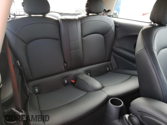 2021 MINI Hardtop Cooper с VIN WMWXR3C0XM2P13271, выставлен на аукционе Copart как лот 42052835 с пробегом 22 624 миль миль и Списание • Salvage title. История ставок и продаж доступна на DreamBid. Изображение 10.