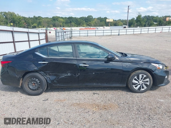 2020 Nissan Altima 2.5 S with VIN 1N4BL4BV4LC242265, listed as a IAAI auction lot 40421547 with 113,010 mi miles. Bid and sale history available at carsss.com. Image 14.