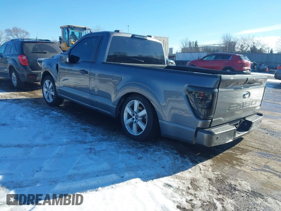 2022 Ford F-150 XL with VIN 1FTMF1E58NKE13712, listed as a IAAI auction lot 41360118 with 26,097 mi miles and . Bid and sale history available at DreamBid. Image 3.