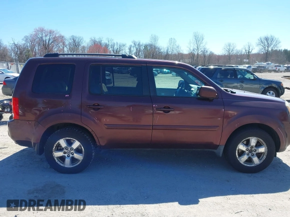 2011 Honda Pilot EX with VIN 5FNYF4H45BB063910, listed as a IAAI auction lot 41893578 with 221,918 mi miles. Bid and sale history available at carsss.com. Image 13.
