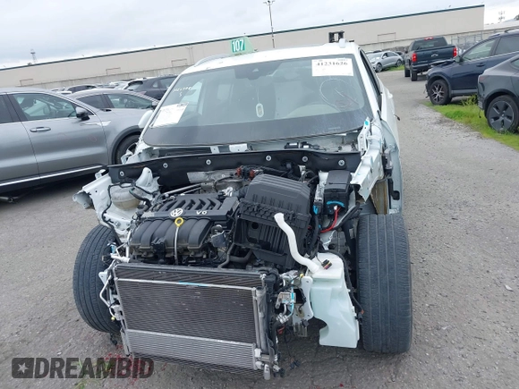 2021 Volkswagen Atlas SEL с VIN 1V2EE2CA1MC228616, выставлен на аукционе IAAI как лот 41231626 с пробегом 46 369 миль миль и . История ставок и продаж доступна на DreamBid. Изображение 13.