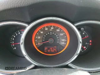 2013 Kia Sorento SX z VIN 5XYKWDA22DG389884, wystawiony jako Copart lot #58813735 z przebiegiem 101 567 mil mil oraz Szkoda całkowita • Salvage title. Historia ofert i sprzedaży dostępna na DreamBid. Obrazek 9.
