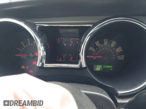 2006 Ford Mustang Standard with VIN 1ZVFT84N765107125, listed as a IAAI auction lot 42200660 with 164,920 mi miles and . Bid and sale history available at DreamBid. Image 7.