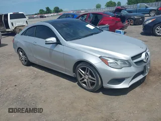 2014 Mercedes-Benz E 350 with VIN WDDKJ5KB3EF278242, listed as a IAAI auction lot 42330225 with 165,305 mi miles and . Bid and sale history available at DreamBid. Image 1.