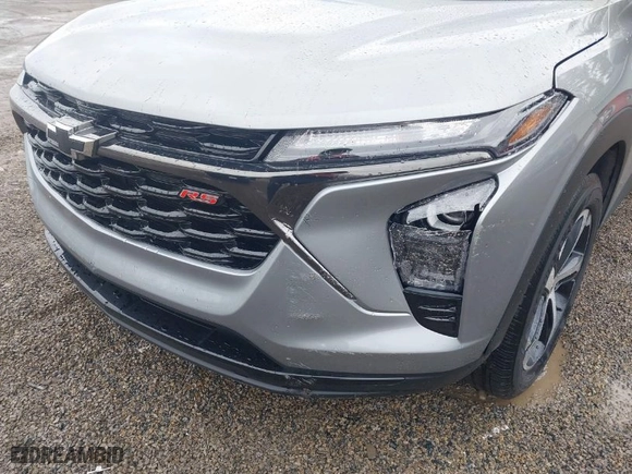 2024 Chevrolet Trax 1RS with VIN KL77LGE21RC119399, listed as a IAAI auction lot 41139047 with 11,545 mi miles. Bid and sale history available at carsss.com. Image 6.