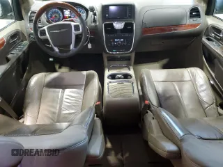 2014 Chrysler Town & Country Limited with VIN 2C4RC1GG3ER251812, listed as a Copart auction lot 61462694 with 99,992 mi miles and Salvage Title. Bid and sale history available at carsss.com. Image 8.