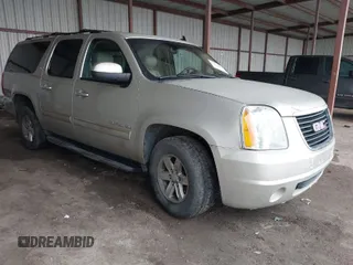 2014 GMC Yukon XL SLT with VIN 1GKS1KE08ER200562, listed as a IAAI auction lot 41502110 with 222,369 mi miles. Bid and sale history available at carsss.com. Image 1.